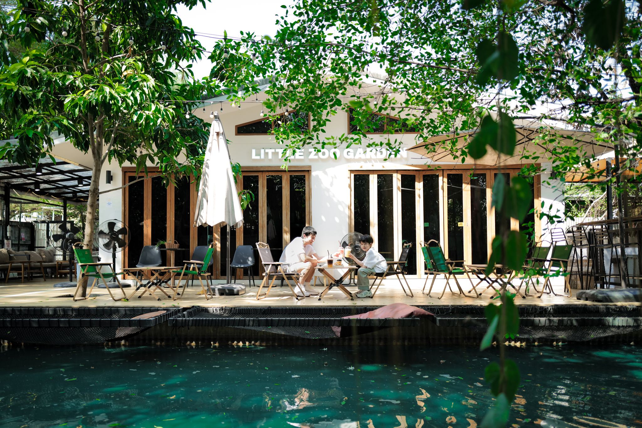 Visiting Little Zoo Garden Capybara Cafe Bangkok — What to Know Before You Come